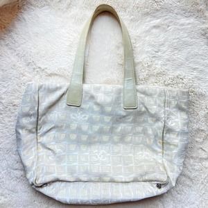 Authentic White Chanel CC Tote Purse Winter Resort Line SS04